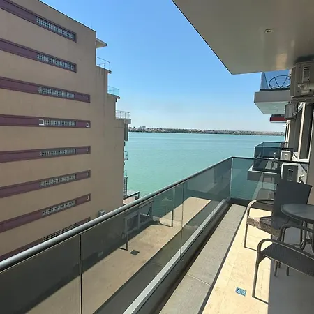Apartment Melia 5, Elegant Seaside Mamaia