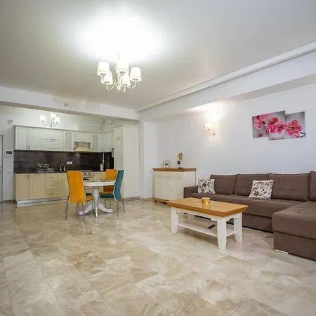 Melia 5, Elegant Seaside Apartman Mamaia